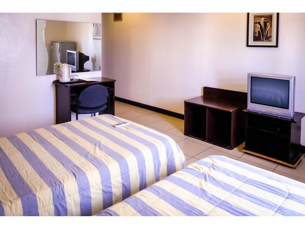 Crowne Garden Hotel Cebu Oda fotoğraf