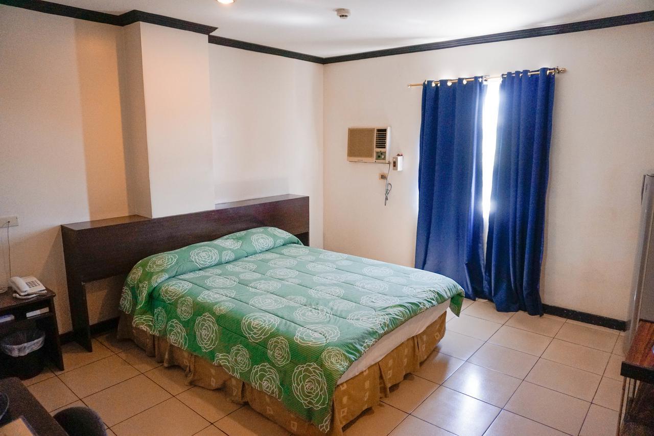 Crowne Garden Hotel Cebu Dış mekan fotoğraf