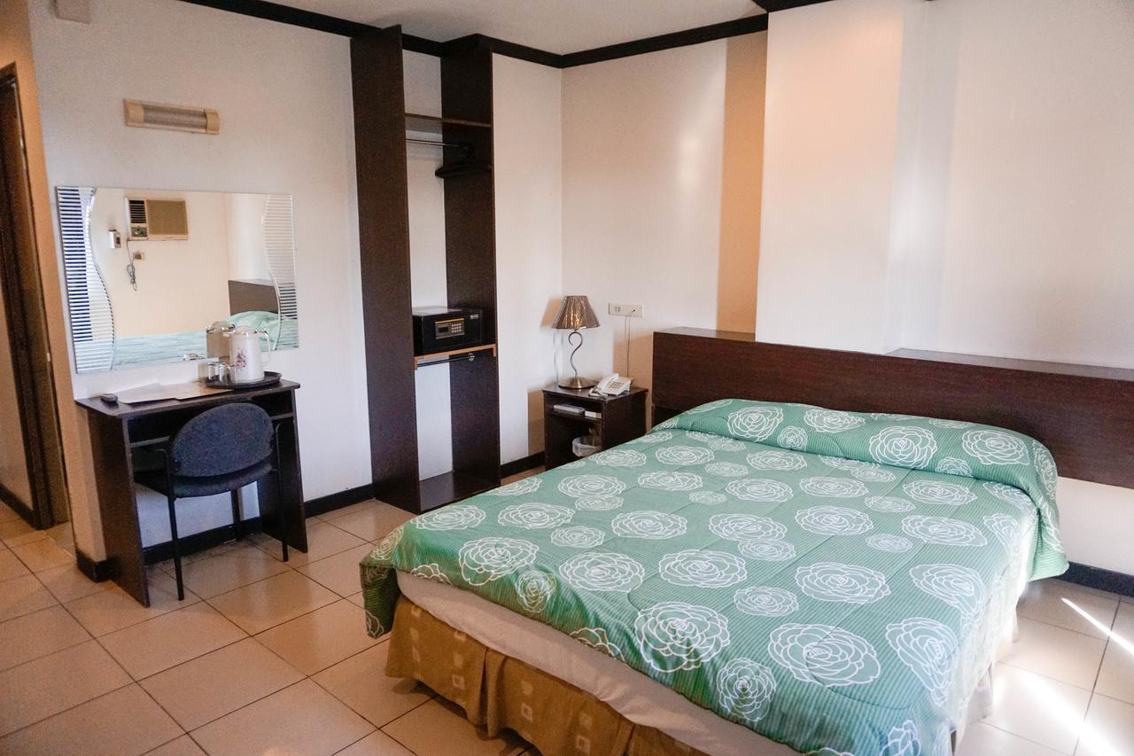 Crowne Garden Hotel Cebu Dış mekan fotoğraf