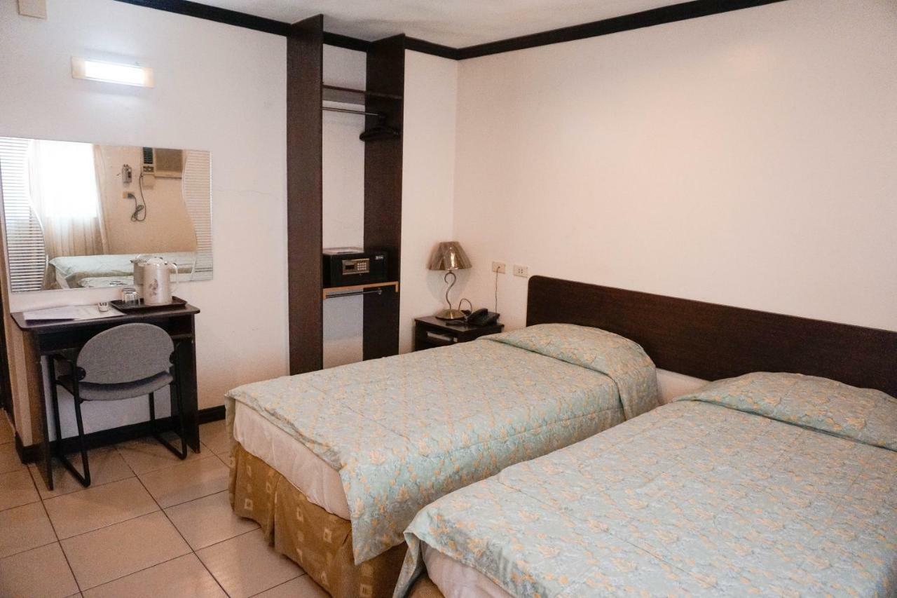Crowne Garden Hotel Cebu Dış mekan fotoğraf